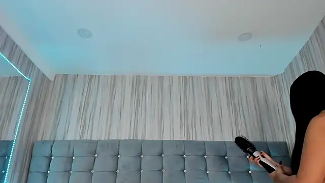 Poacahontasfg online show from 04/10/26, 04:06