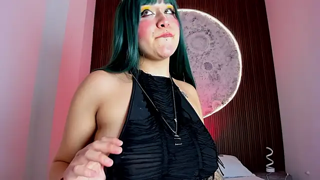 Snapshot of LailaCatt chatting on 03/05/26, 02:07 LailaCatt online show from 03/05/26, 02:07