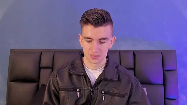 MikaelSlow online show from 01/15/26, 04:39