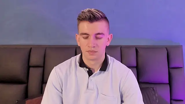 MikaelSlow online show from 02/20/26, 03:47