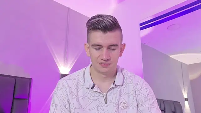 MikaelSlow online show from 04/08/26, 04:34