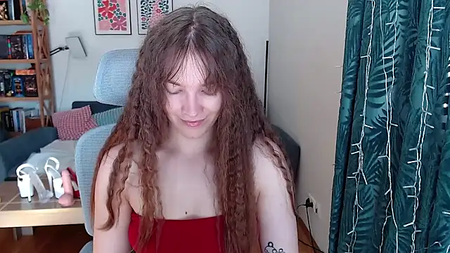 Snapshot of kenzie_x chatting on 06/26/26, 06:29 kenzie x online show from 06/26/26, 06:29