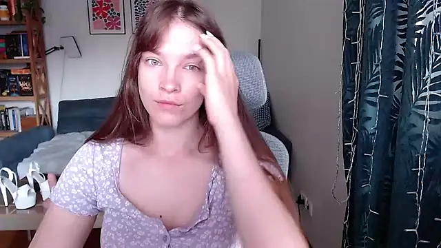 Snapshot of kenzie_x chatting on 07/06/26, 04:20 kenzie x online show from 07/06/26, 04:20