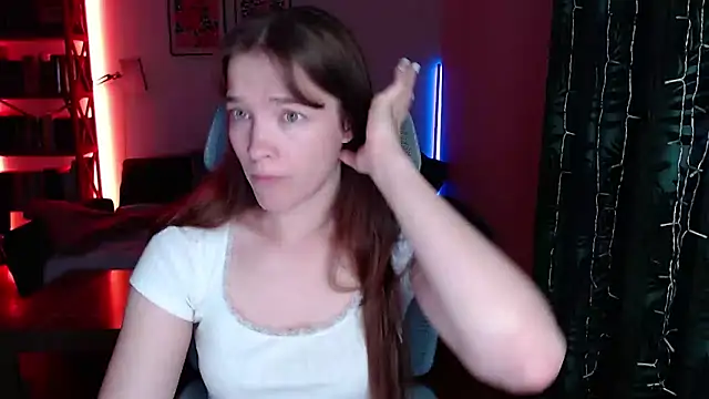 Snapshot of kenzie_x chatting on 07/21/26, 04:15 kenzie x online show from 07/21/26, 04:15