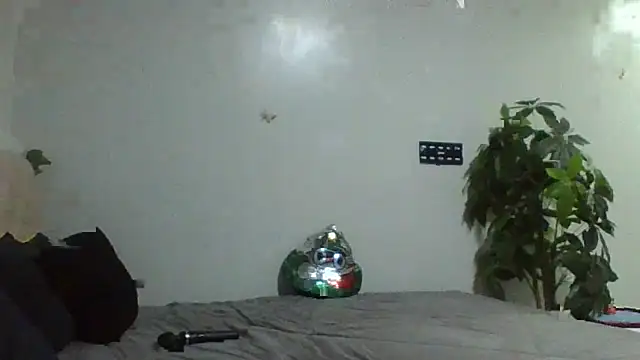 Snapshot of SquirtQueen222 chatting on 07/22/26, 04:32 SquirtQueen222 online show from 07/22/26, 04:32