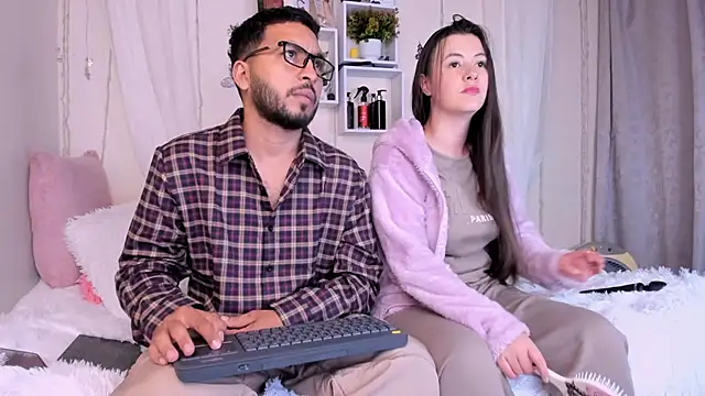 Idara and Edahi01 online show from 03/22/25, 11:42