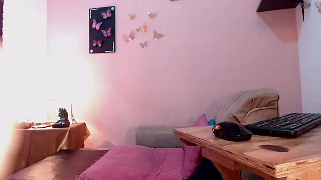 nicollejordan1 online show from 11/14/25, 11:35