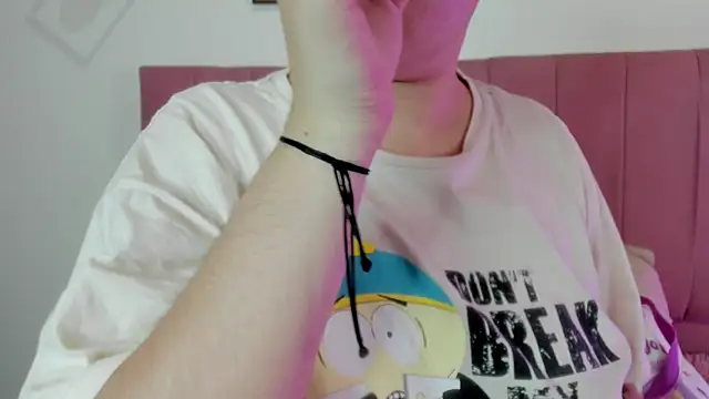 GENNESIS LOVE online show from 09/14/25, 07:02