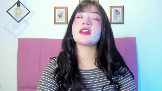 Snapshot of GENNESIS_LOVE chatting on 11/14/25, 03:27 GENNESIS LOVE online show from 11/14/25, 03:27