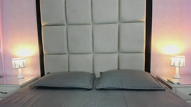 HannaClarrk  online show from 04/01/26, 08:06