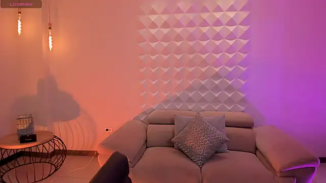 MarianneLane online show from 09/25/25, 10:02