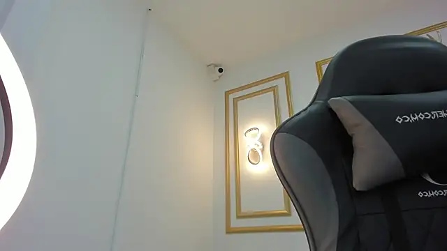 amor smith  online show from 03/13/25, 03:00