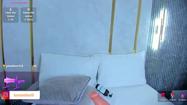 amor smith  online show from 11/08/25, 03:18