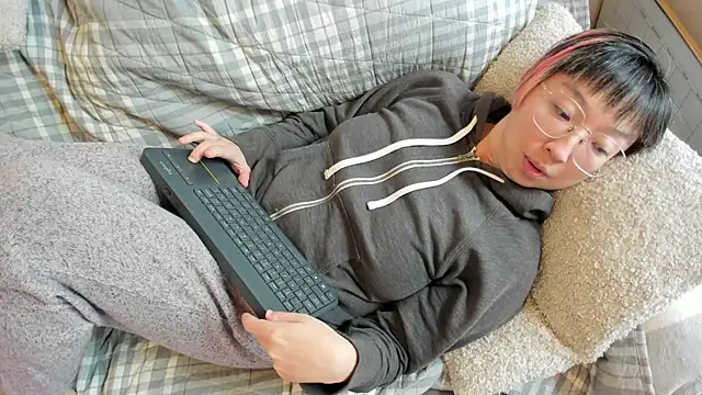 luxgray online show from 10/14/25, 06:31