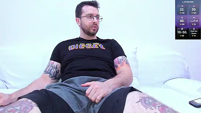 Snapshot of JayXCee_Official chatting on 12/28/24, 03:37 JayXCee Official online show from 12/28/24, 03:37