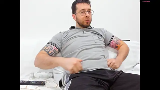 Snapshot of JayXCee_Official chatting on 01/02/25, 03:19 JayXCee Official online show from 01/02/25, 03:19