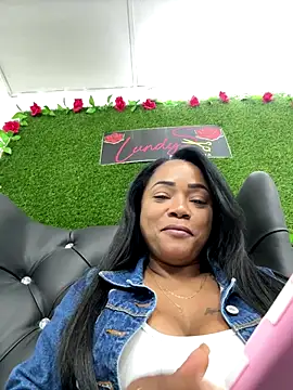 Snapshot of Noviostoxico chatting on 10/12/25, 10:53 Noviostoxico online show from 10/12/25, 10:53