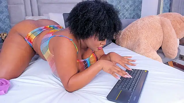 NiiaMoore online show from 02/28/25, 10:39