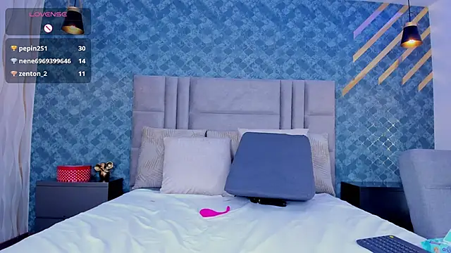 NiiaMoore online show from 03/13/25, 01:10