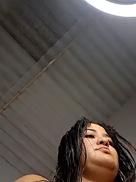 Liancy online show from 02/28/25, 09:01