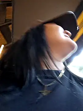 Liancy online show from 03/22/25, 06:14