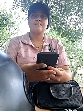 Liancy online show from 09/17/25, 09:05