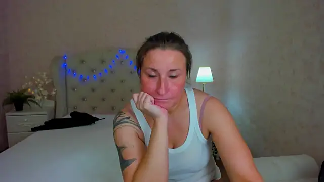 Snapshot of HotLiss chatting on 01/23/25, 05:45 HotLiss online show from 01/23/25, 05:45