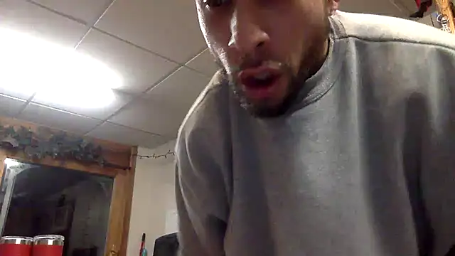 tongueispowerr6d9 online show from 12/30/24, 04:42