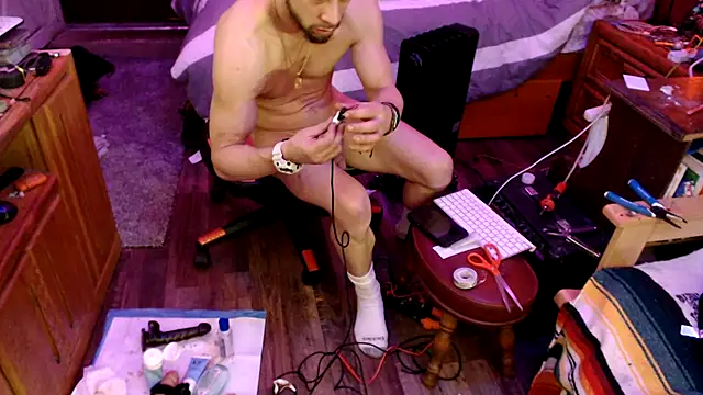 tongueispowerr6d9 online show from 02/21/25, 09:34