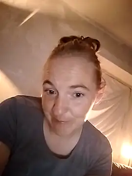 KikiTheHague online show from 09/10/25, 08:20