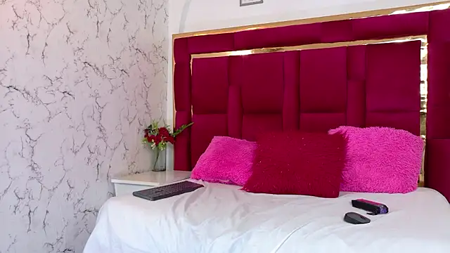 CoralHarrinson online show from 02/12/26, 08:15