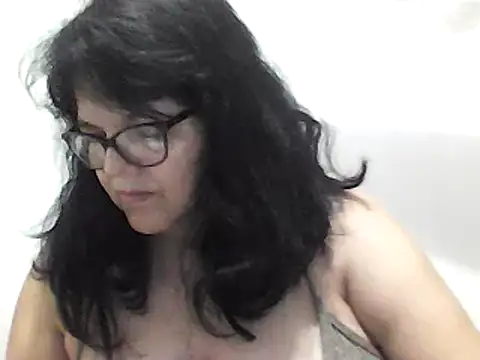 Snapshot of kassandra02 chatting on 01/03/25, 01:58 kassandra02 online show from 01/03/25, 01:58