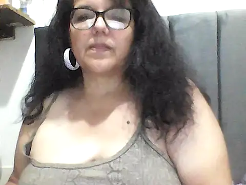 Snapshot of kassandra02 chatting on 09/10/25, 02:55 kassandra02 online show from 09/10/25, 02:55