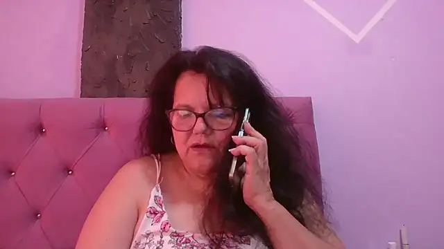 Snapshot of kassandra02 chatting on 06/19/26, 03:05 kassandra02 online show from 06/19/26, 03:05