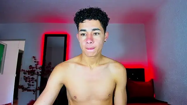 Snapshot of DavidfullOFlove chatting on 12/09/24, 02:17 DavidfullOFlove online show from 12/09/24, 02:17