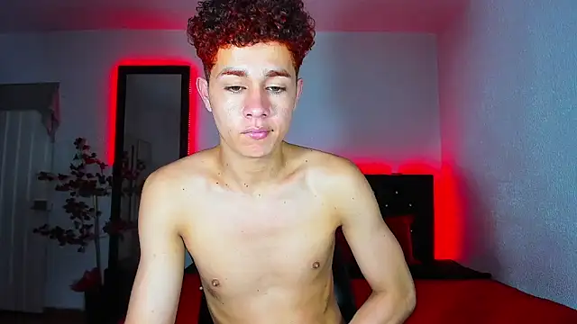 Snapshot of DavidfullOFlove chatting on 01/18/25, 09:02 DavidfullOFlove online show from 01/18/25, 09:02