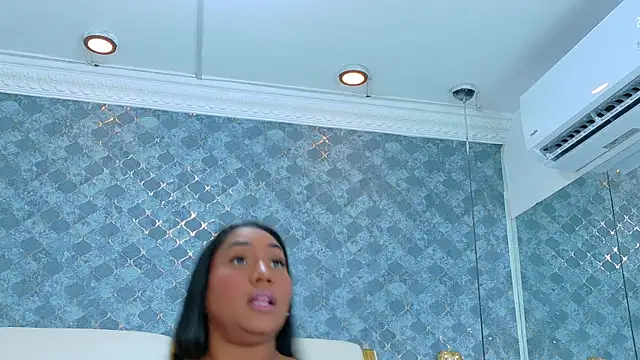 NaiomyLanes online show from 03/31/26, 01:33