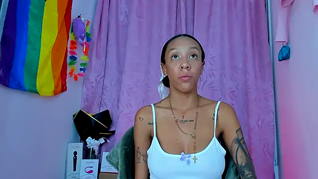 Snapshot of Laizasamantha2 chatting on 03/22/25, 06:22 Laizasamantha2 online show from 03/22/25, 06:22