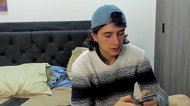 alex connorr online show from 12/24/24, 12:44