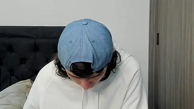 alex connorr online show from 01/07/25, 05:42