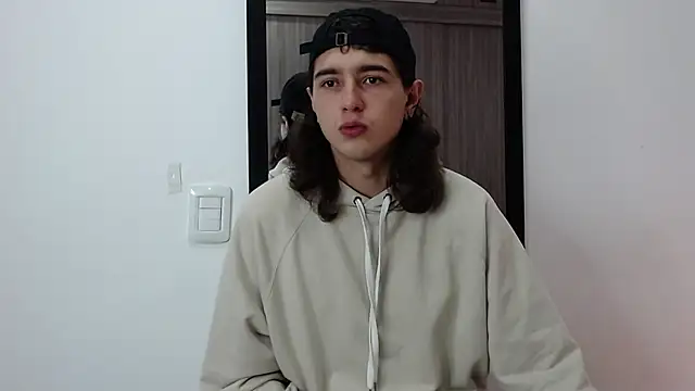 alex connorr online show from 02/09/25, 08:34