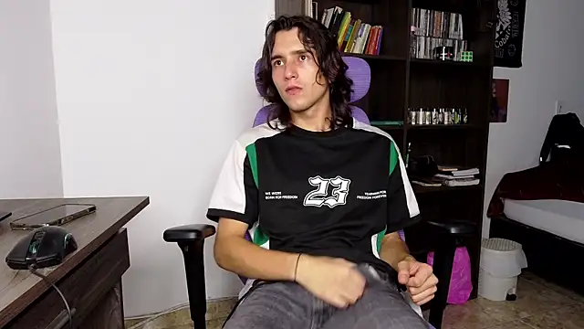 alex connorr online show from 09/19/25, 04:03