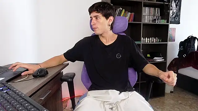 alex connorr online show from 09/27/25, 04:01