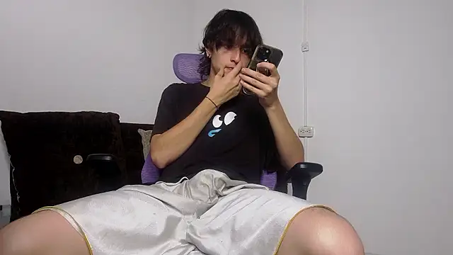 Snapshot of alex_connorr chatting on 03/21/26, 09:51 alex connorr online show from 03/21/26, 09:51