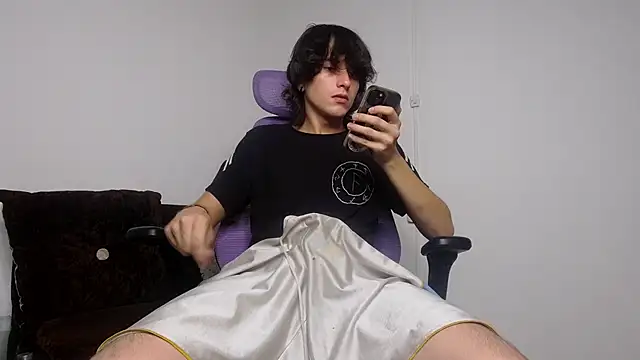 Snapshot of alex_connorr chatting on 03/23/26, 11:42 alex connorr online show from 03/23/26, 11:42