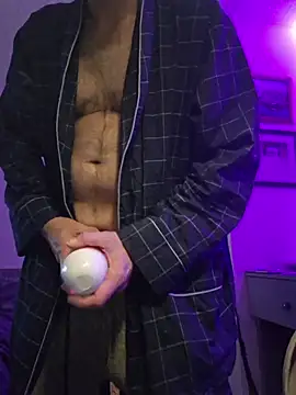 Snapshot of bibananaman chatting on 11/19/25, 01:49 bibananaman online show from 11/19/25, 01:49