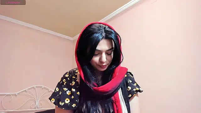 Snapshot of _cleopattra_ chatting on 12/24/24, 06:39 cleopattra online show from 12/24/24, 06:39