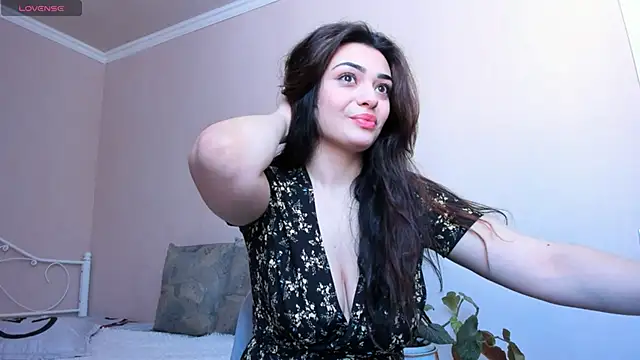 Snapshot of _cleopattra_ chatting on 01/11/25, 09:15 cleopattra online show from 01/11/25, 09:15