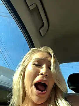 DreamPussyy online show from 10/25/25, 05:37