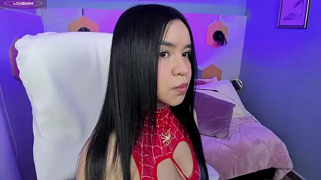 Hanna  Becker  online show from 01/22/25, 03:52